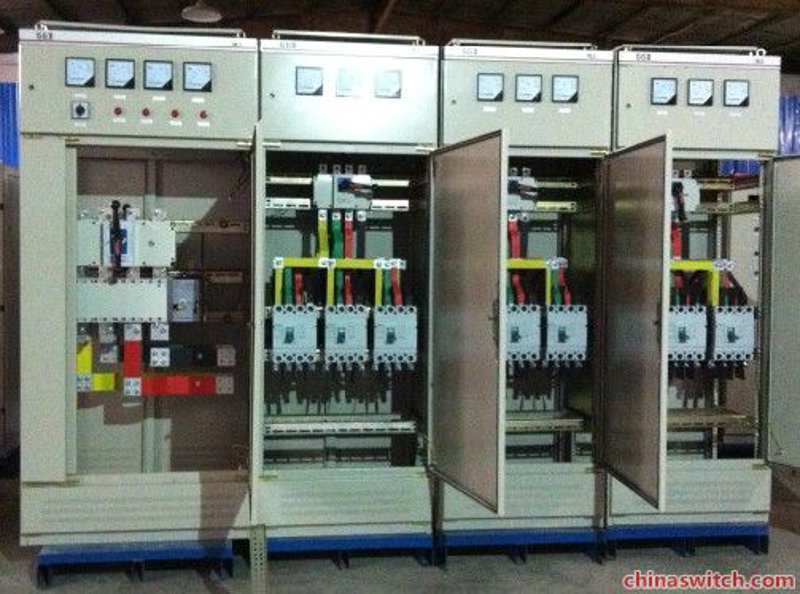 断路器与隔离开关：别被表象迷惑，安全选型的本质差异在这里